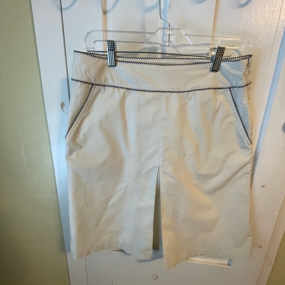 LL Bean Cream Skirt with Black Trim